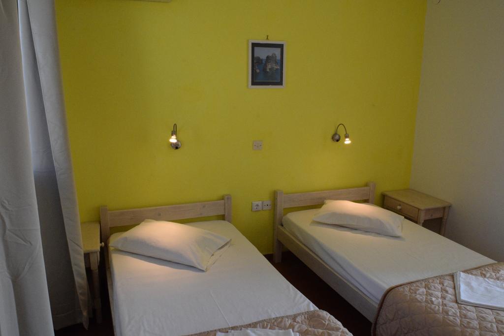 Hotel Skios Ornos  Buitenkant foto