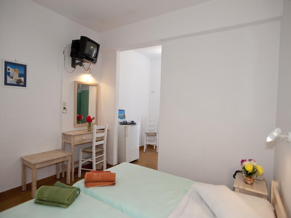Hotel Skios Ornos  Buitenkant foto